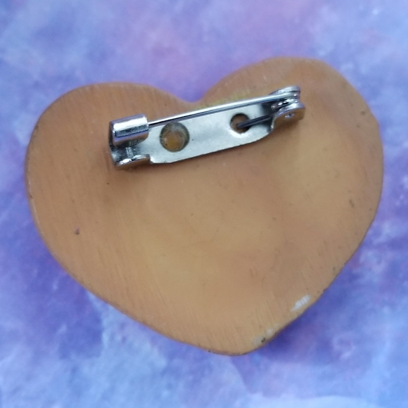 relisted -Sugar cookie heart brooch plastic pin - Picture 5 of 5
